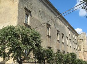 Tricase - piazza Giuseppe - Pisanelli - Uno scorcio di Palazzo Gallone